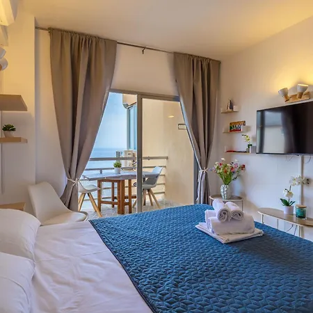 Apartment Inftour Ocean Loft - First Line Sea View Calp