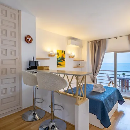 Apartment Inftour Ocean Loft - First Line Sea View Calp